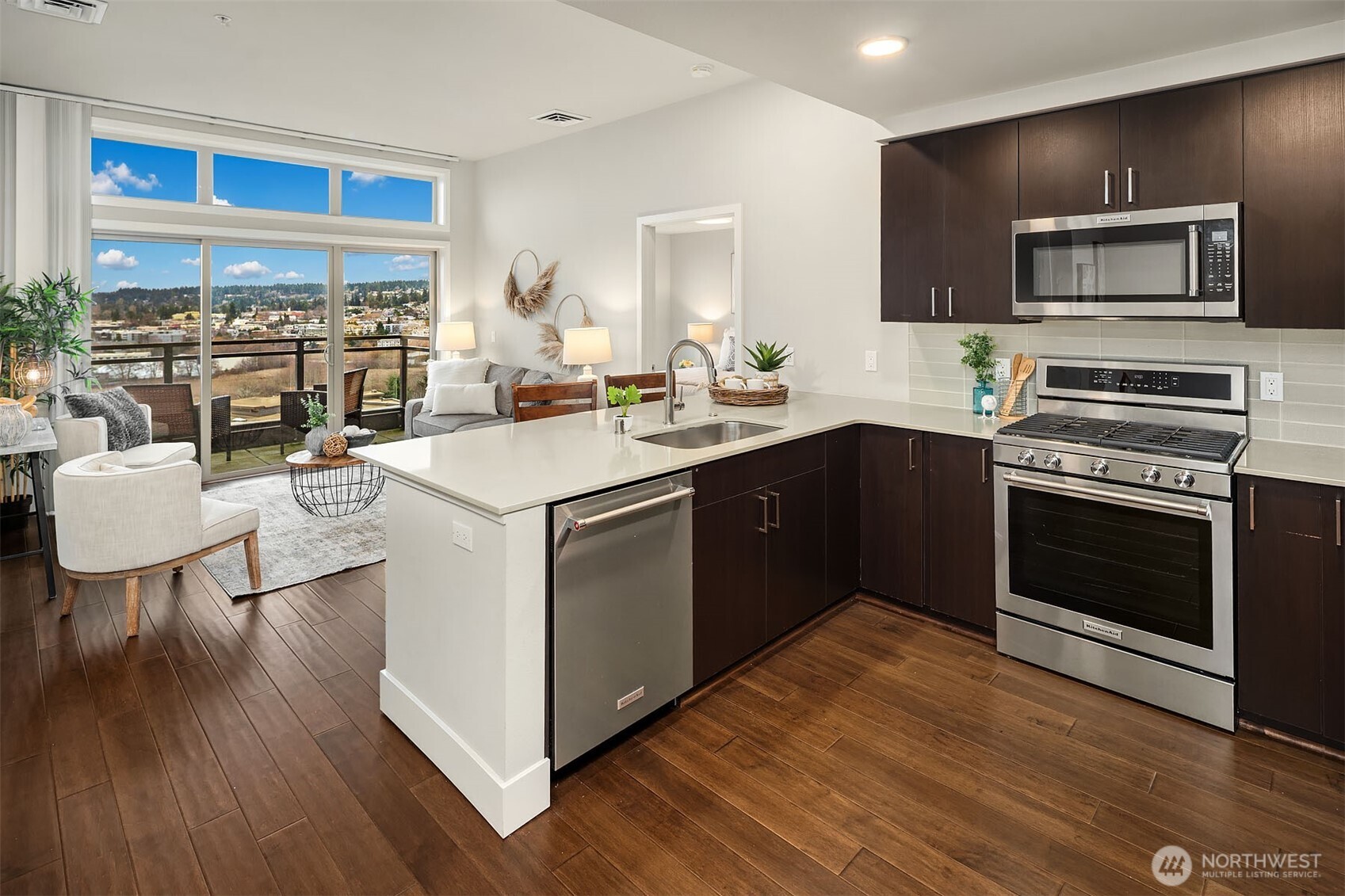 50 Pine Street Unit: 404