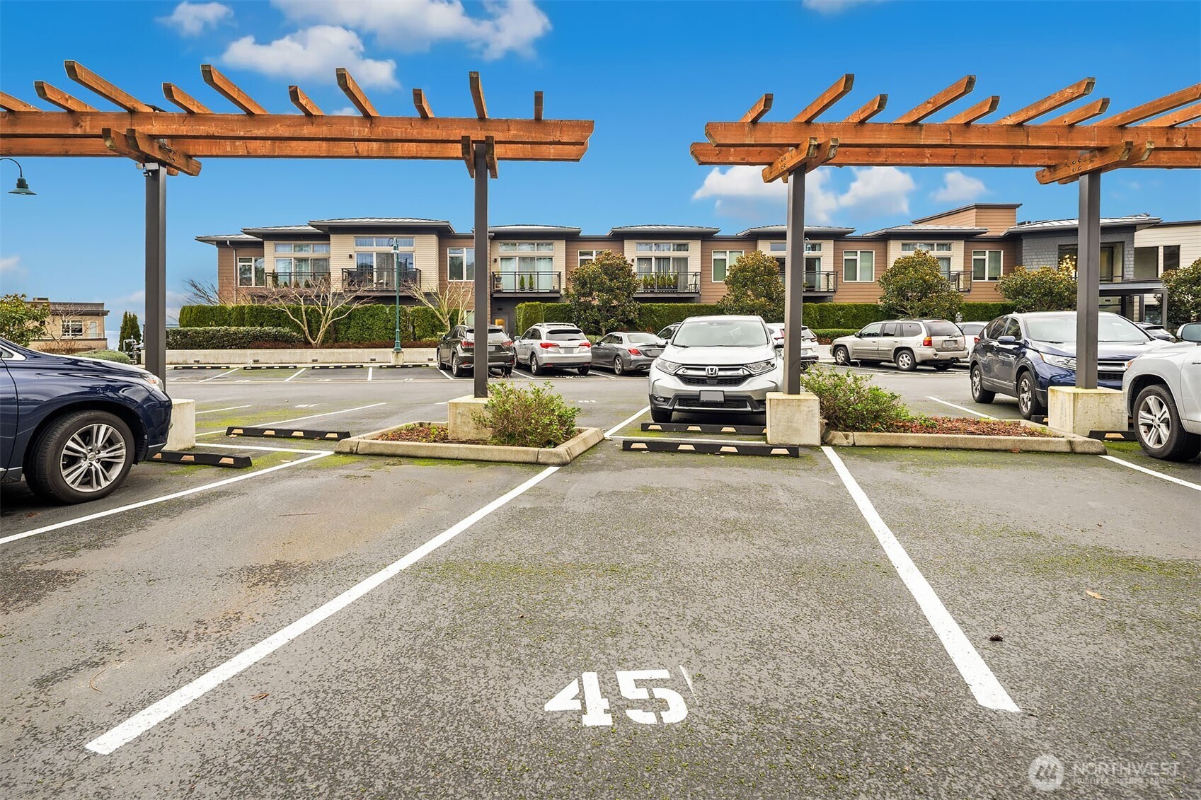 50 Pine Street Unit: 404