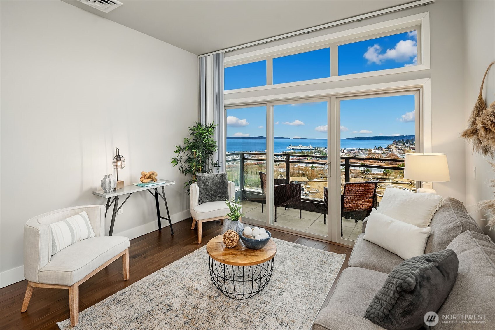 50 Pine Street Unit: 404