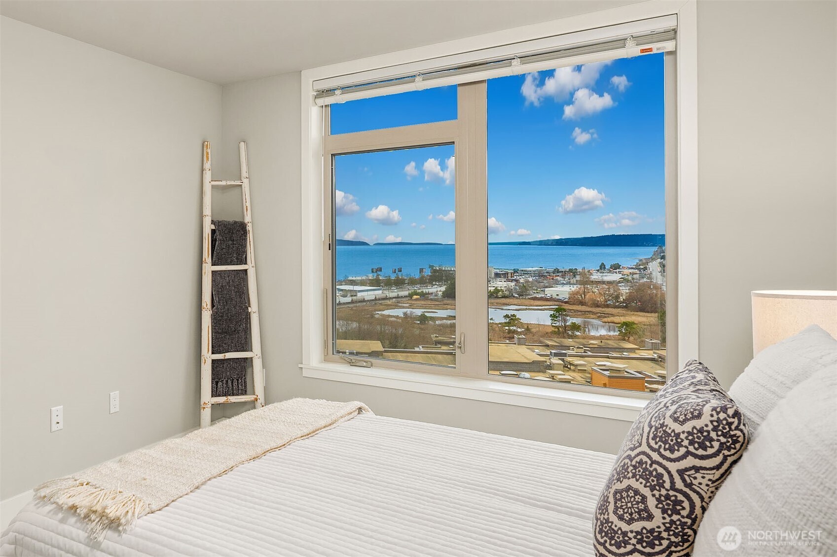 50 Pine Street Unit: 404