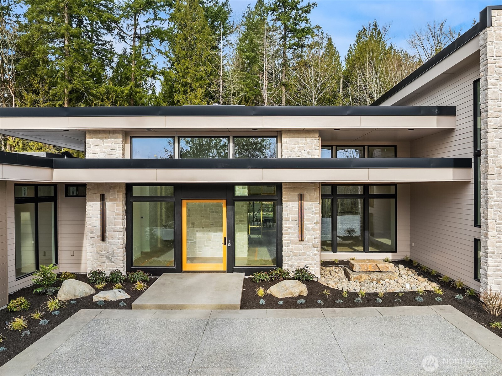 23752 NE 39th Place