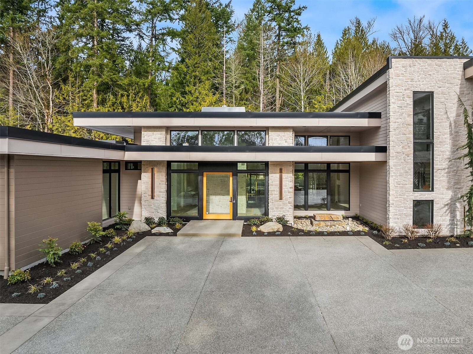 23752 NE 39th Place