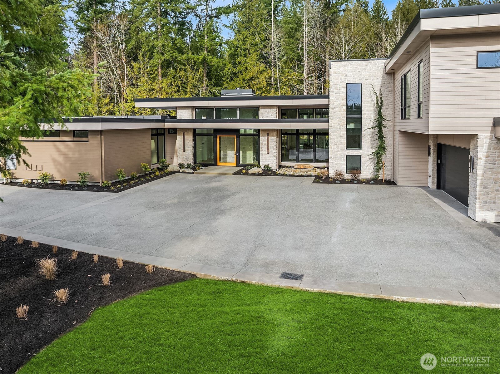 23752 NE 39th Place