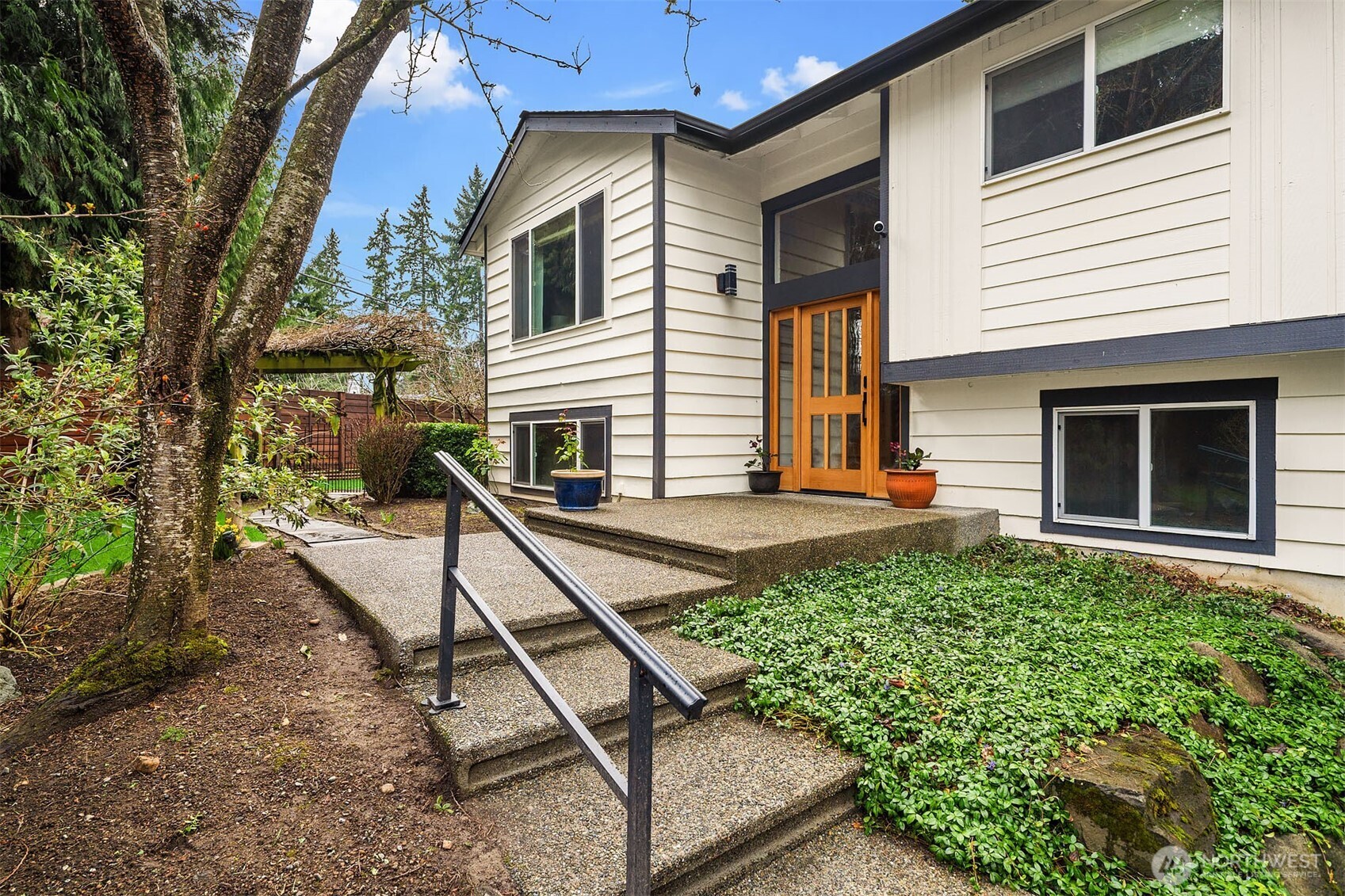 8704 NE 133rd Place