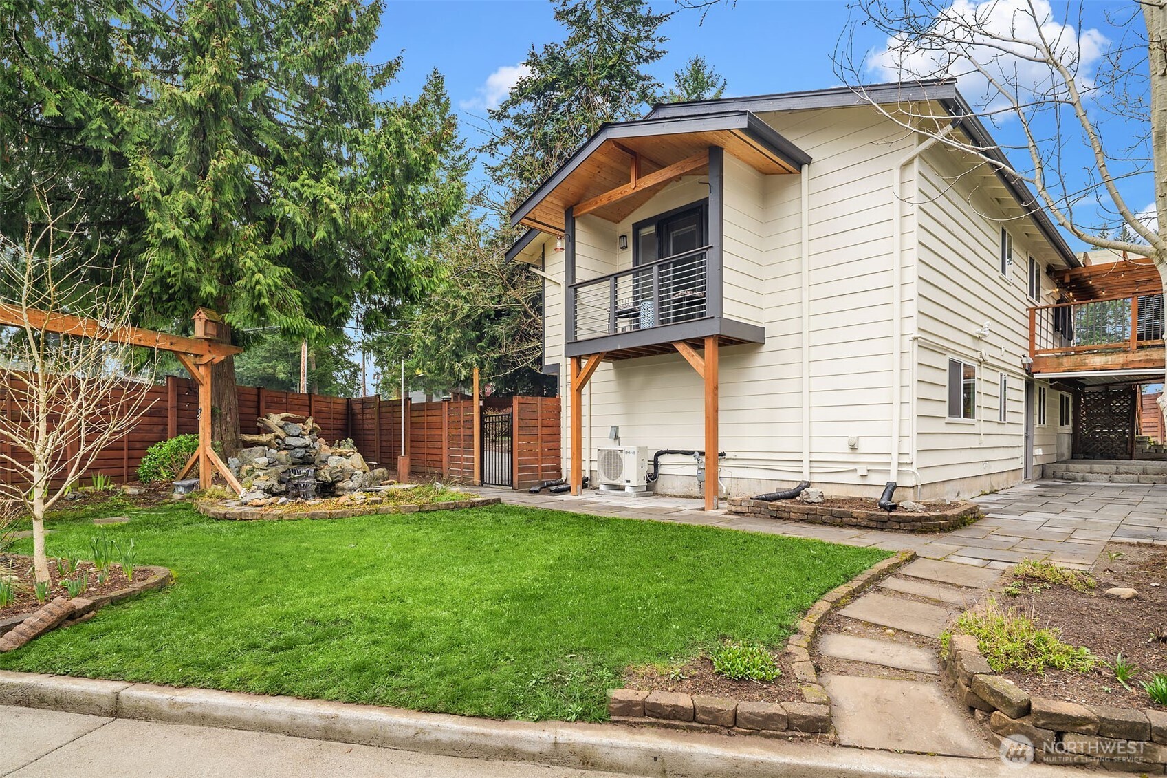 8704 NE 133rd Place
