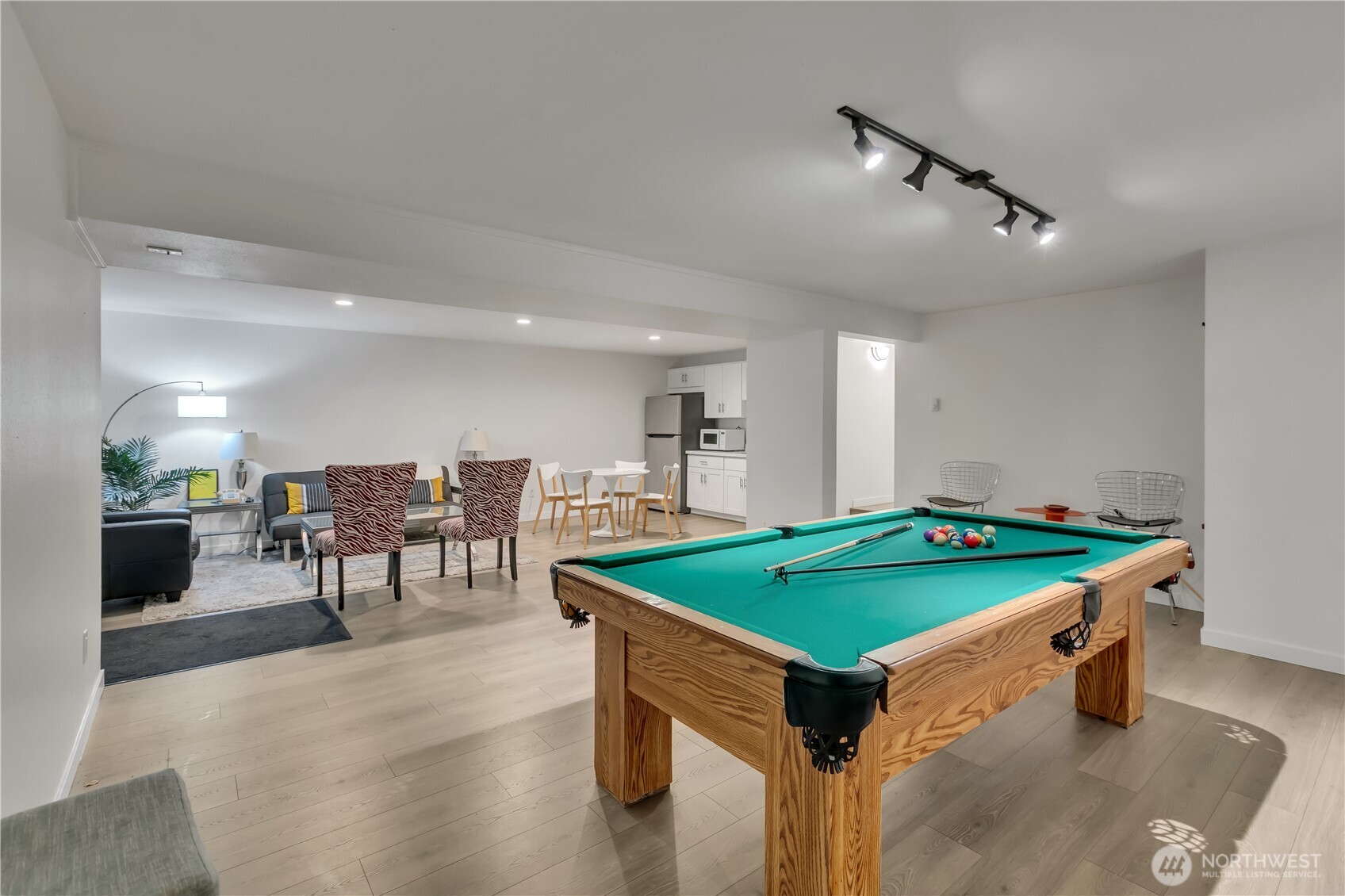 2253 Gilman Drive W Unit: 105