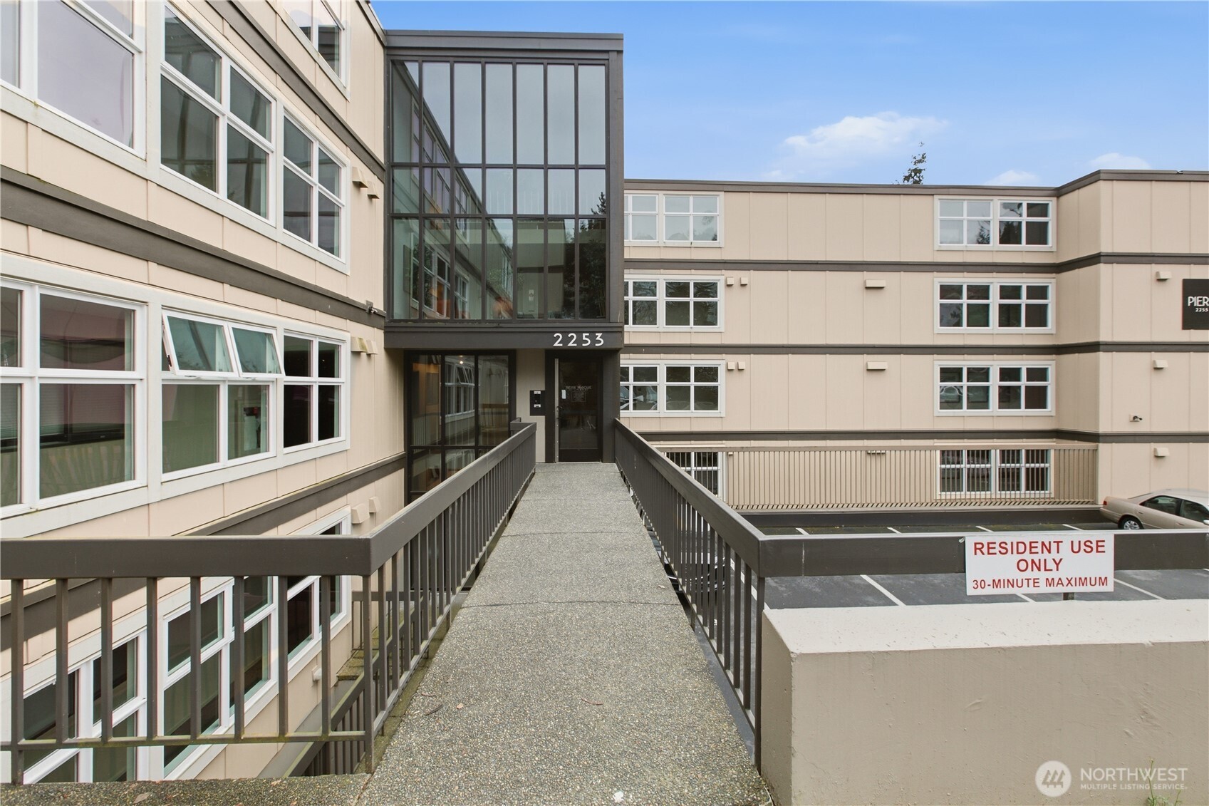 2253 Gilman Drive W Unit: 105