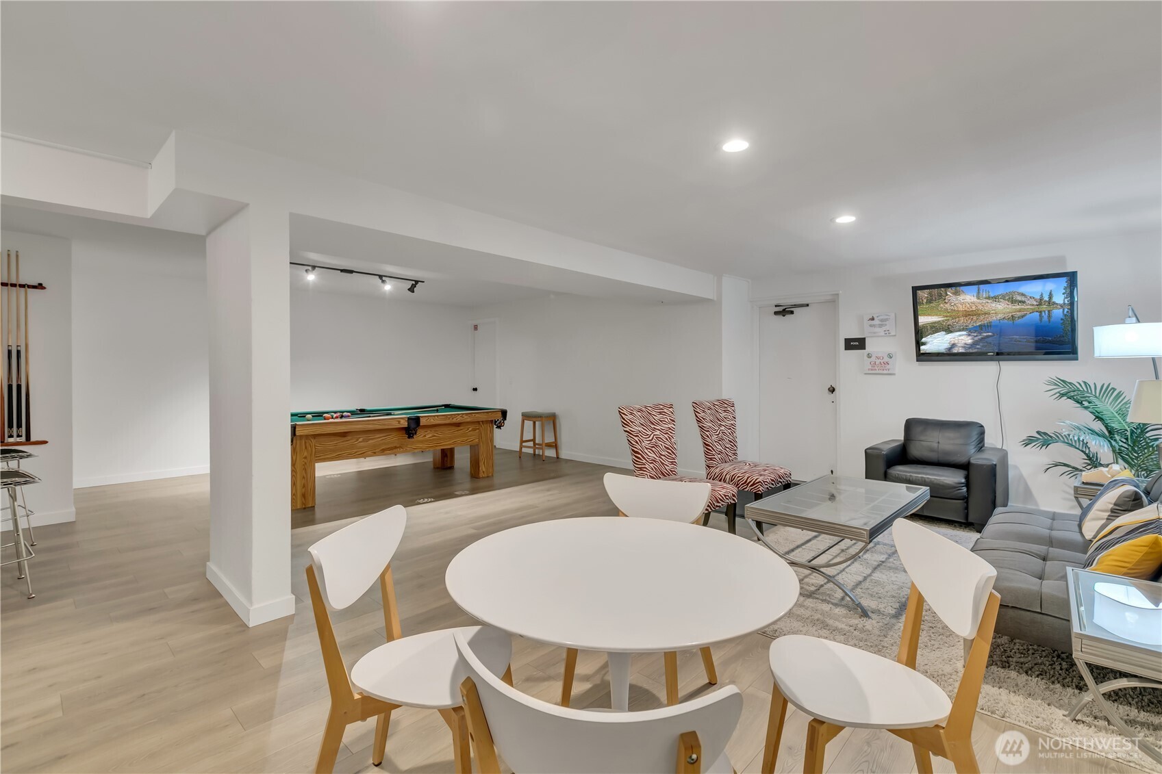2253 Gilman Drive W Unit: 105