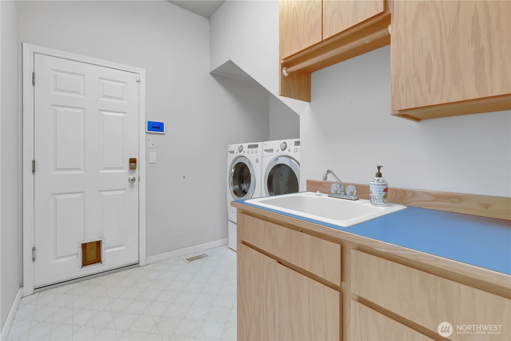 2504 5th Street NW