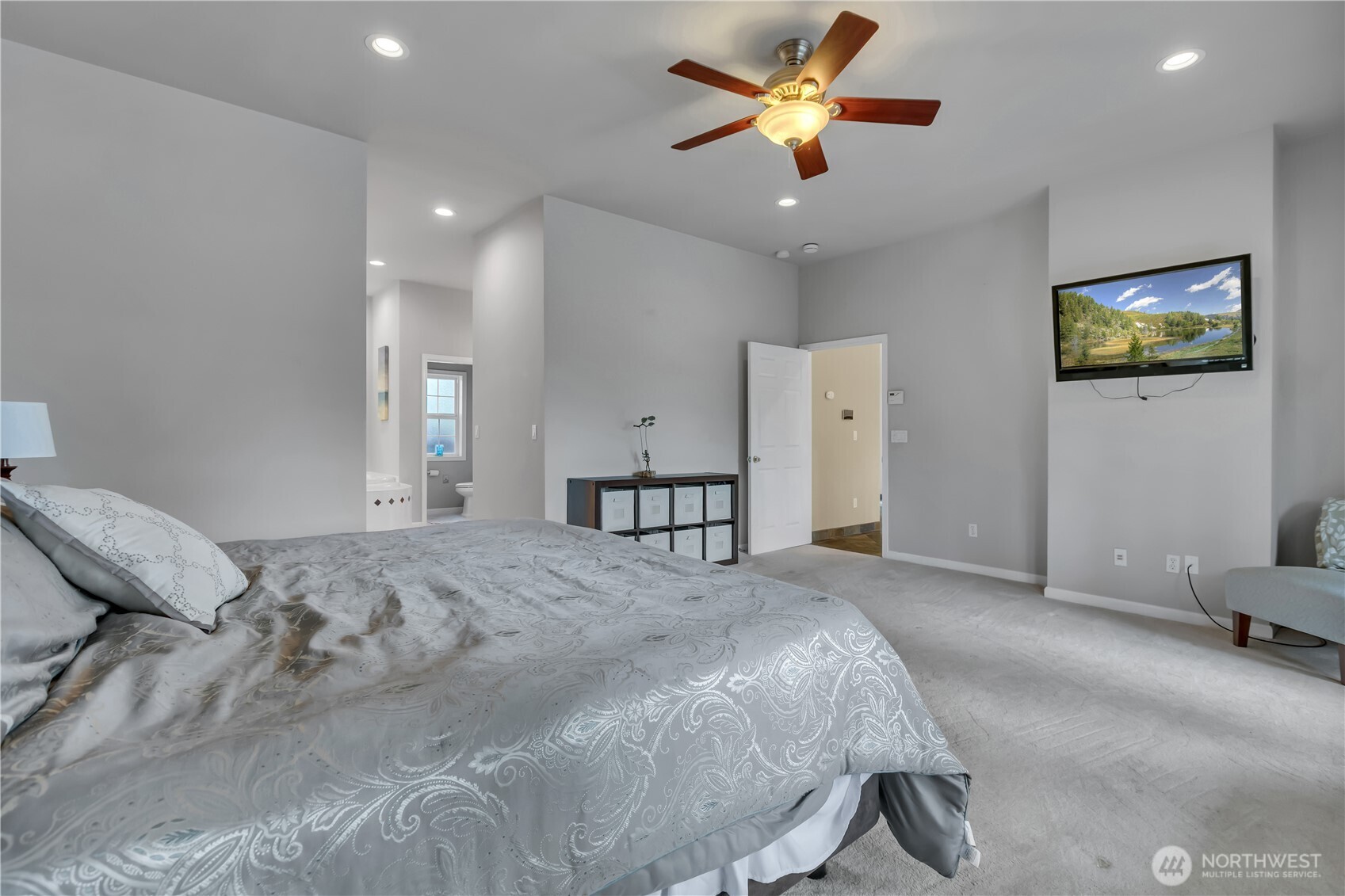 2504 5th Street NW