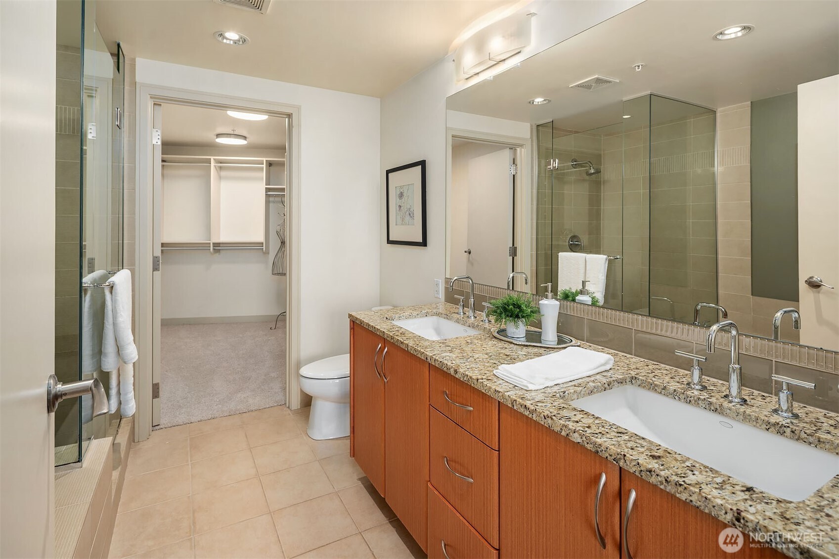 10610 NE 9th Place Unit: 1206