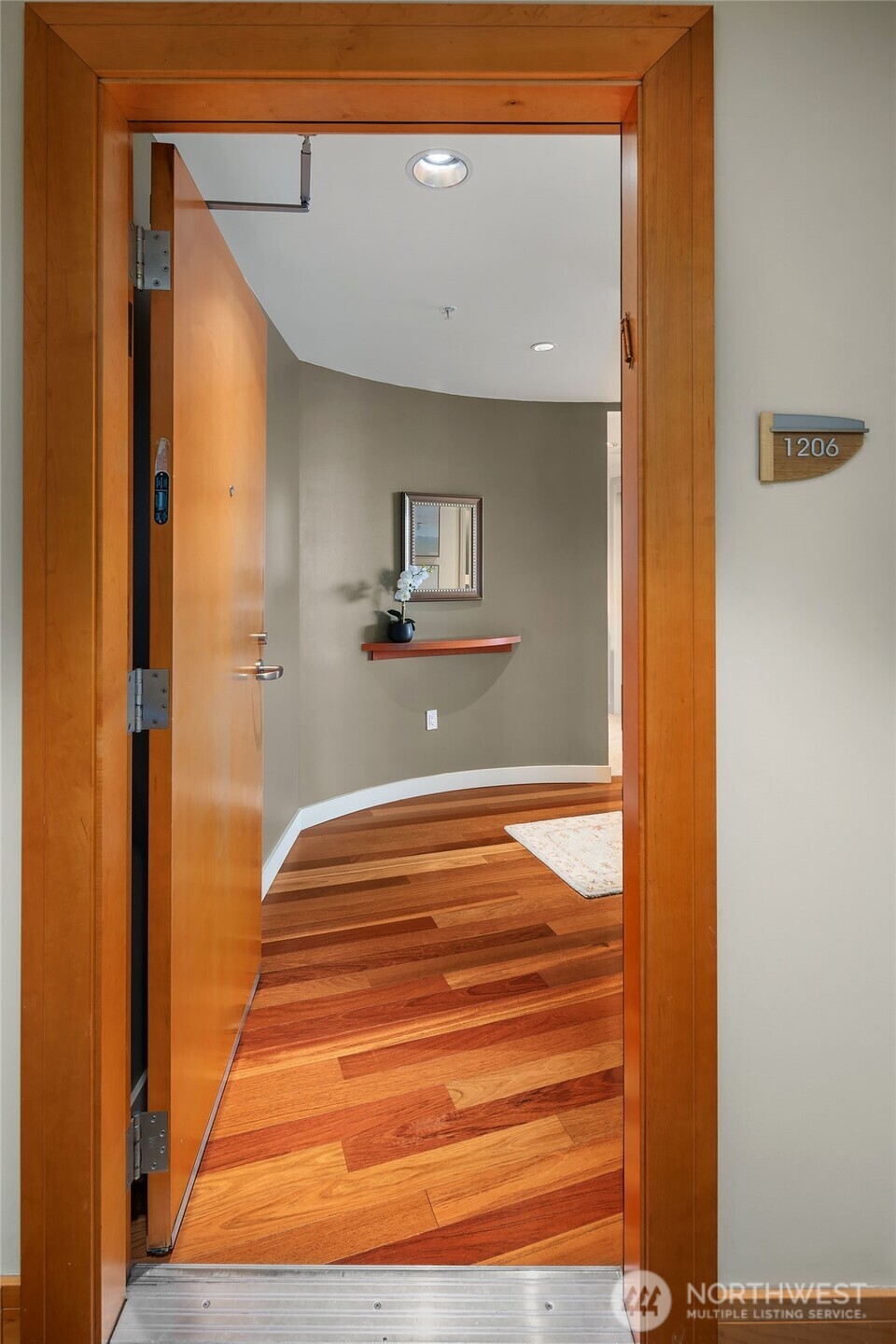 10610 NE 9th Place Unit: 1206