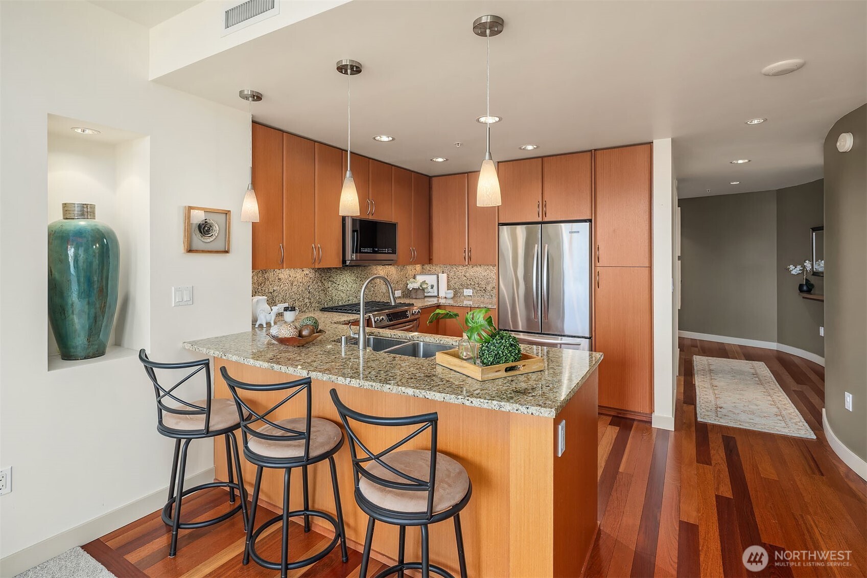 10610 NE 9th Place Unit: 1206