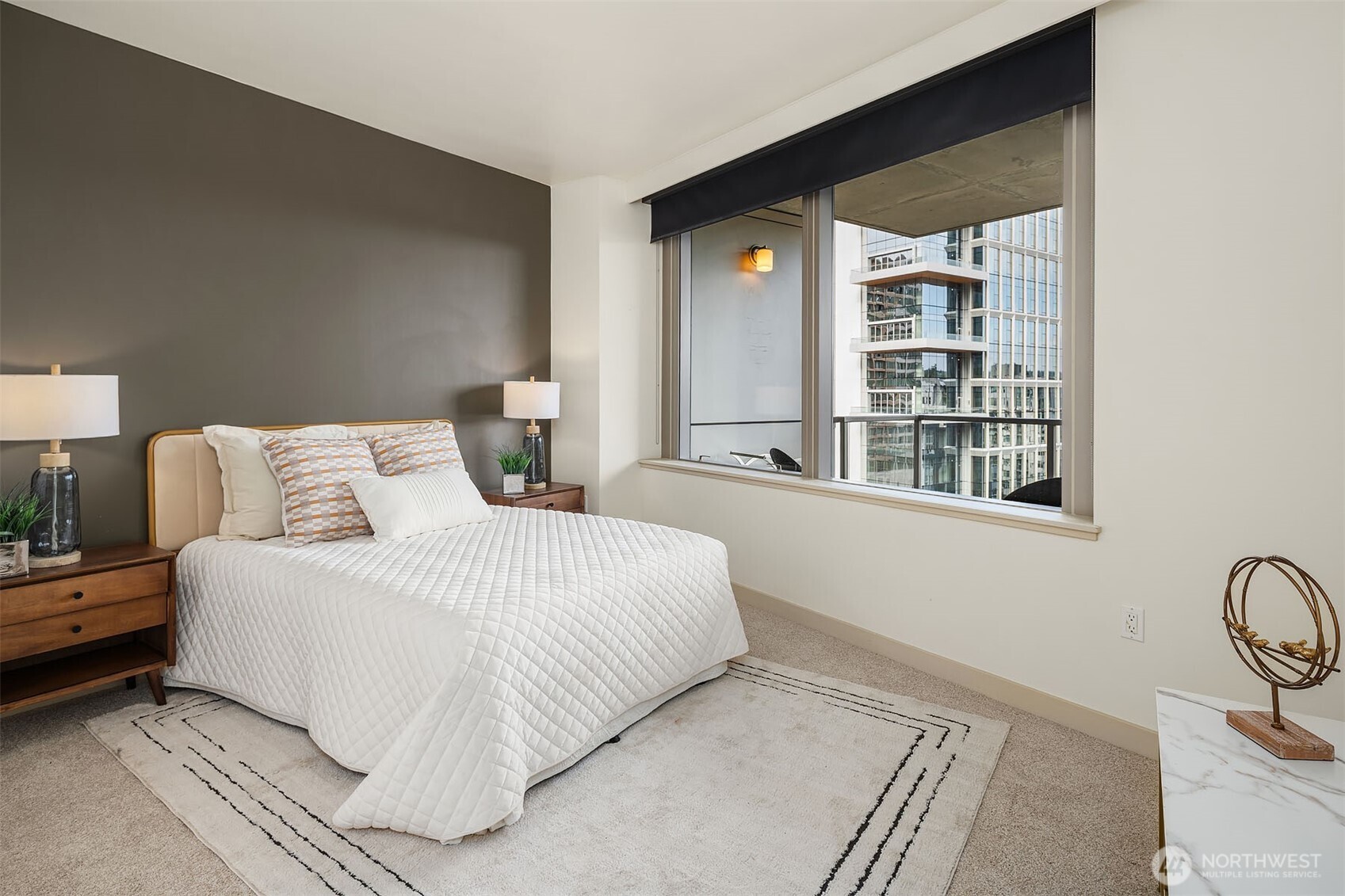 10610 NE 9th Place Unit: 1206