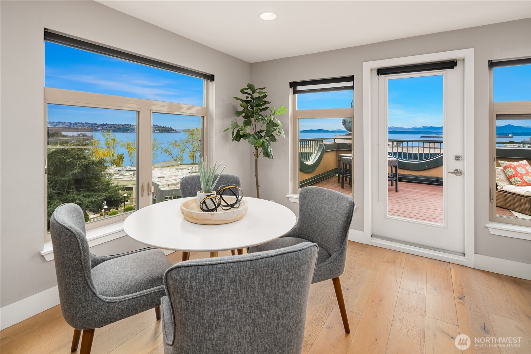 120 1st Avenue W Unit: 501