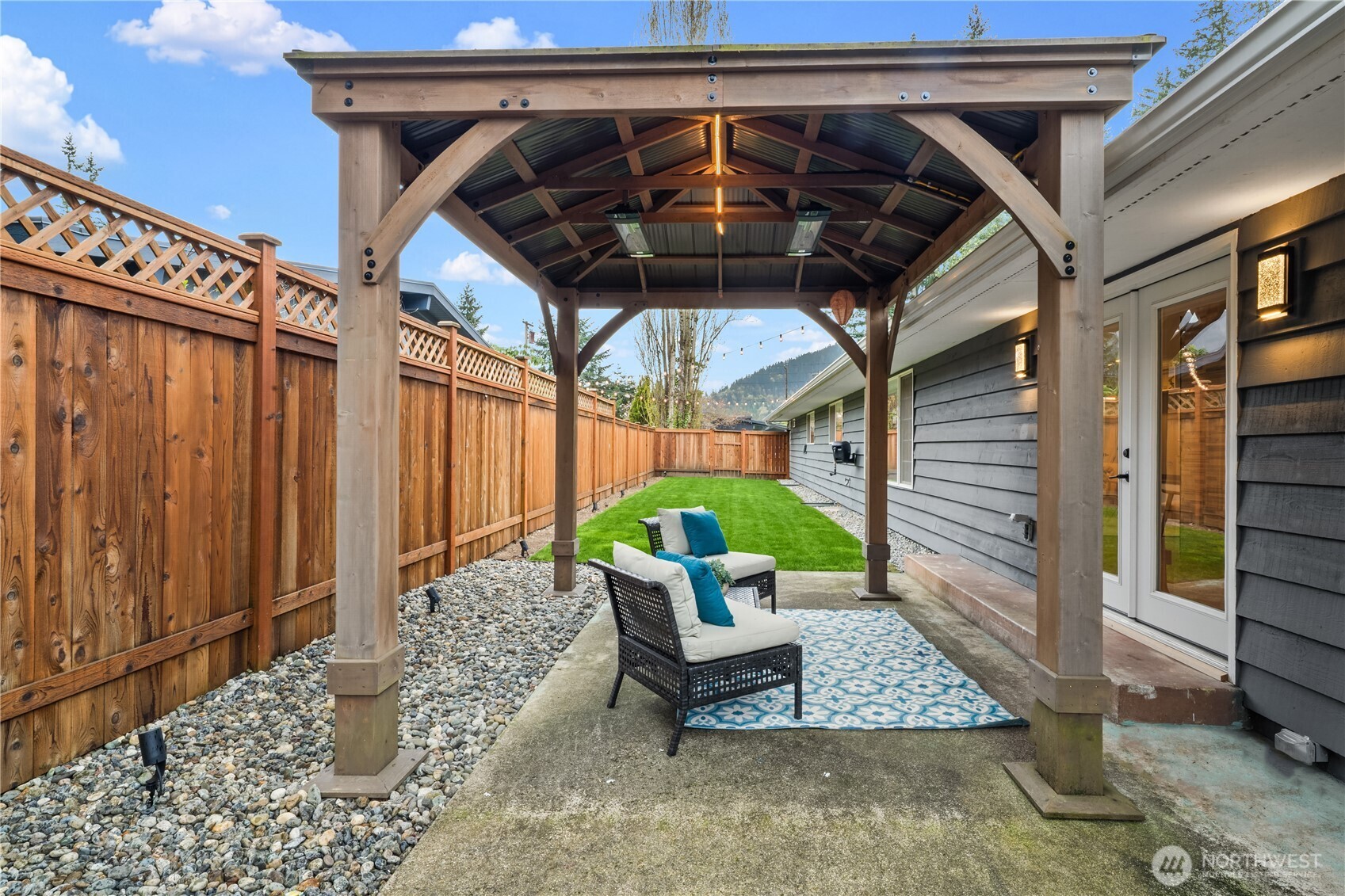 420 SE Evans Lane