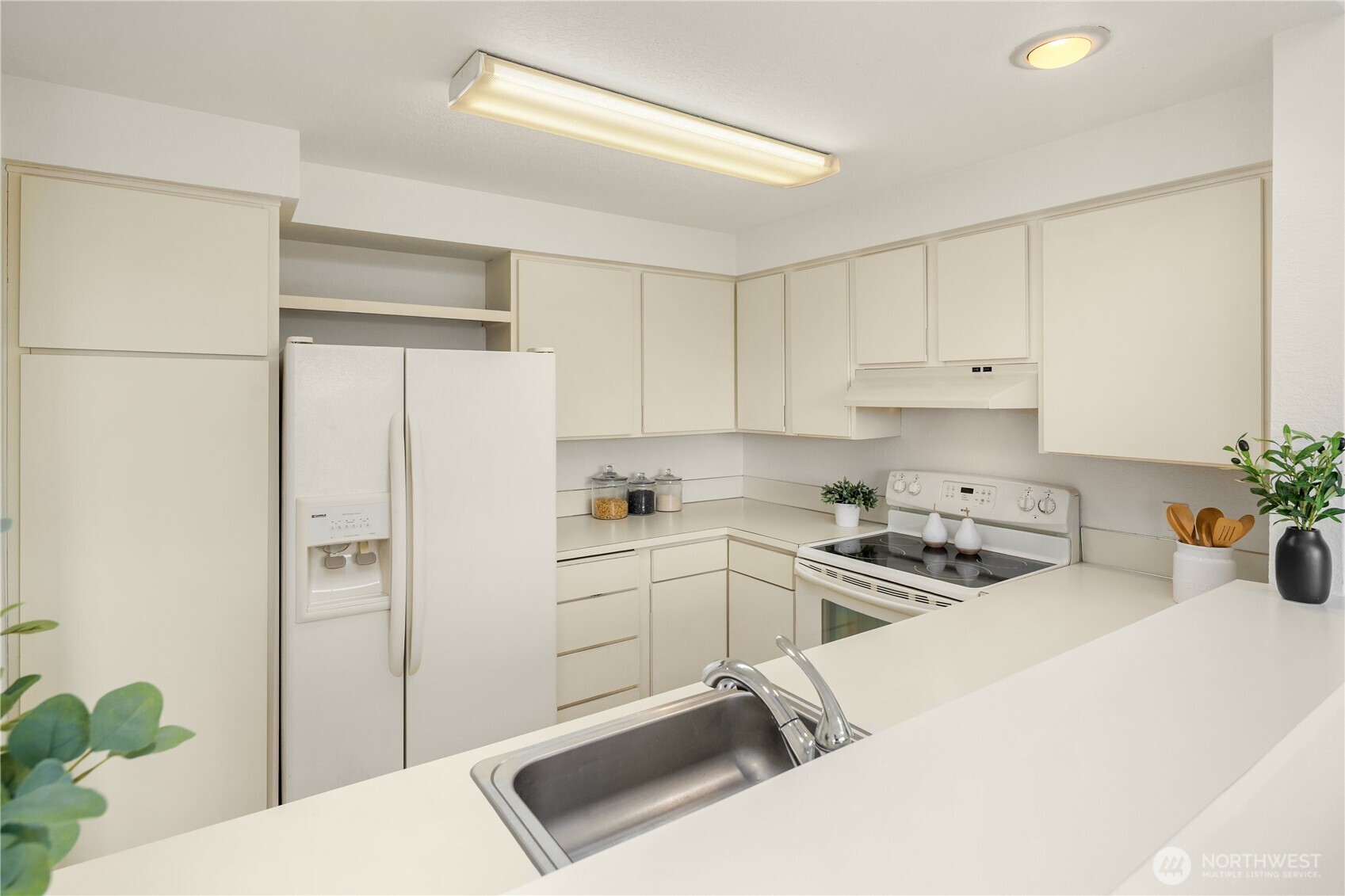 1319 S Puget Drive Unit: D34