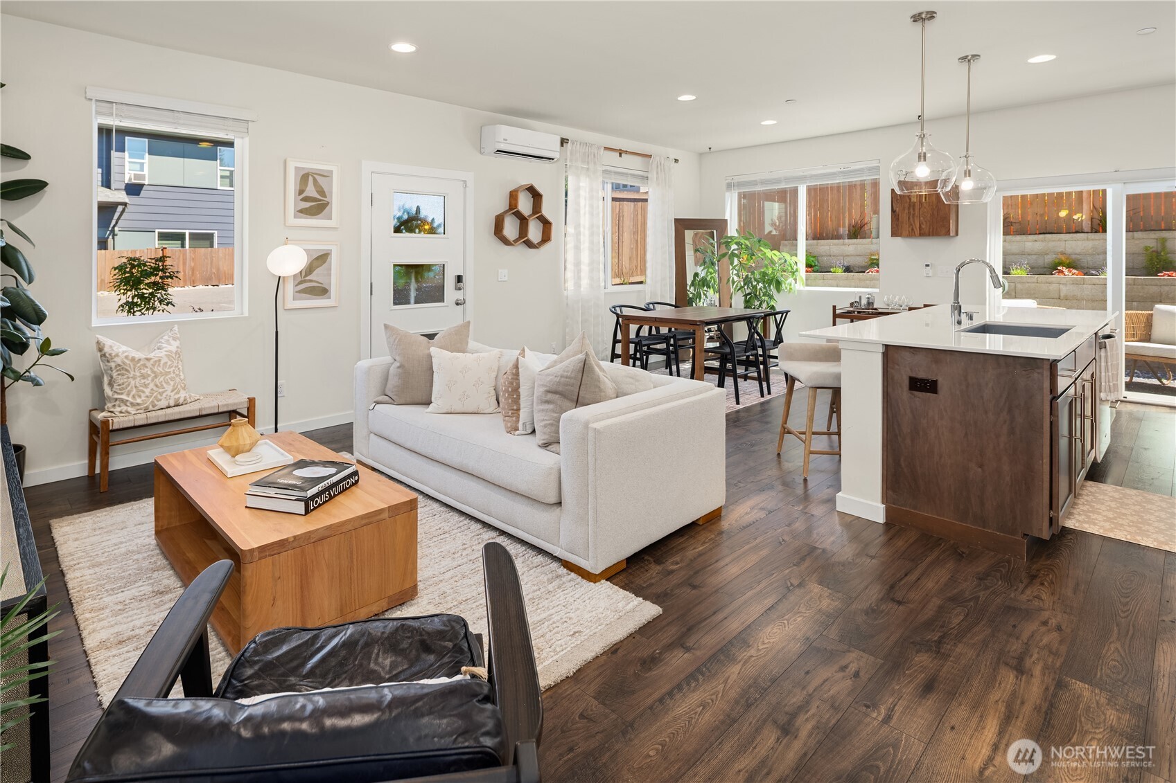 4902 Courtyard Lane Unit: B1