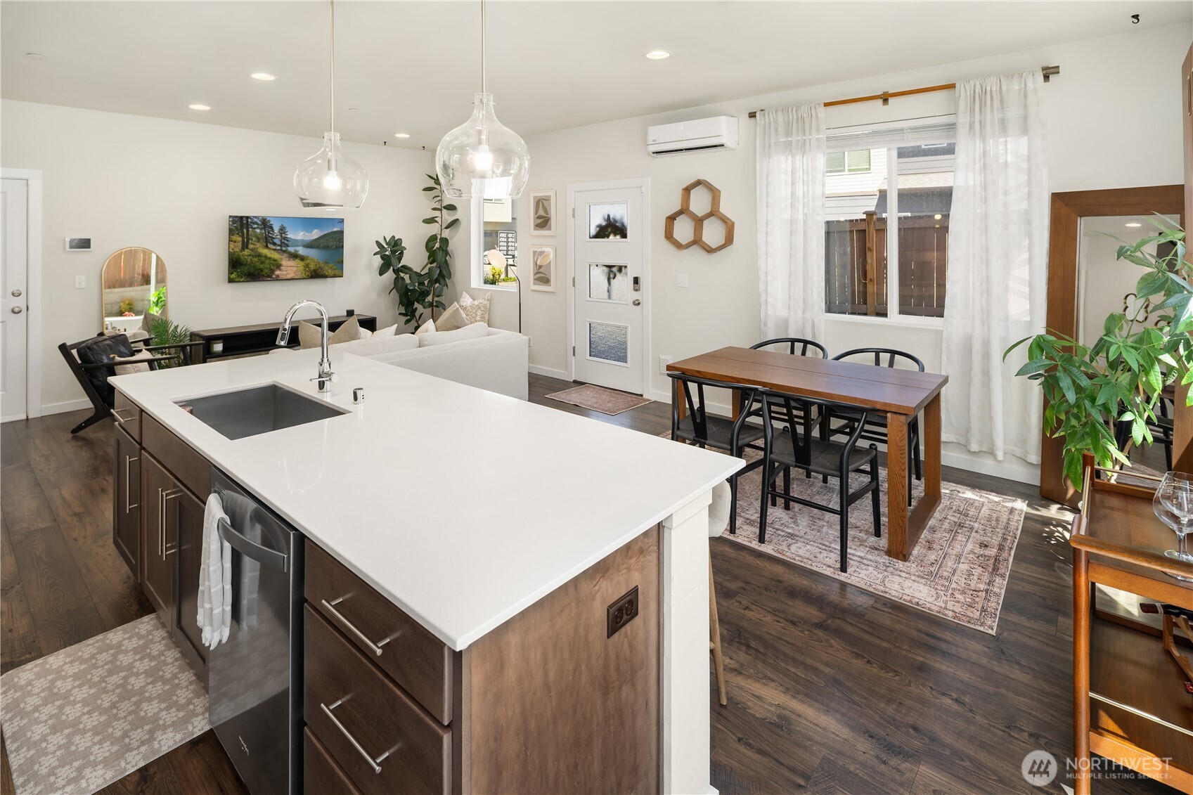4902 Courtyard Lane Unit: B1