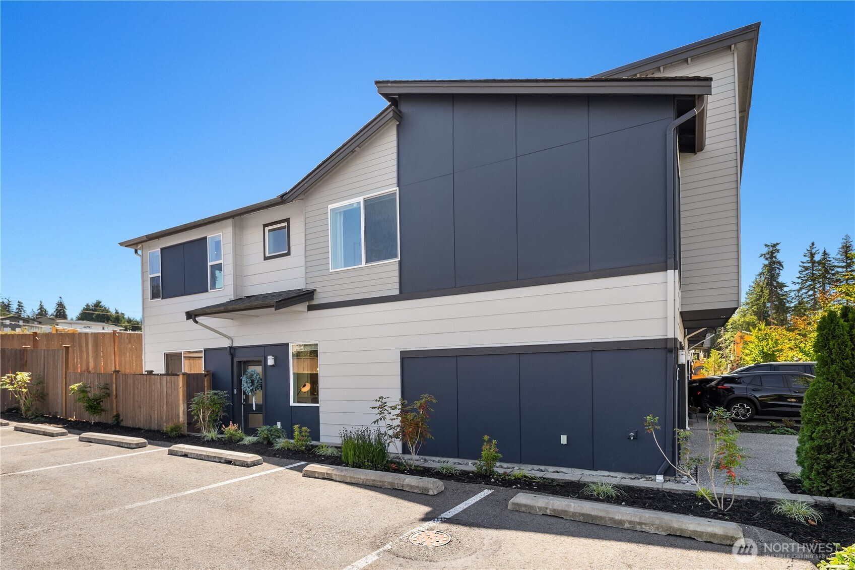 4902 Courtyard Lane Unit: B1