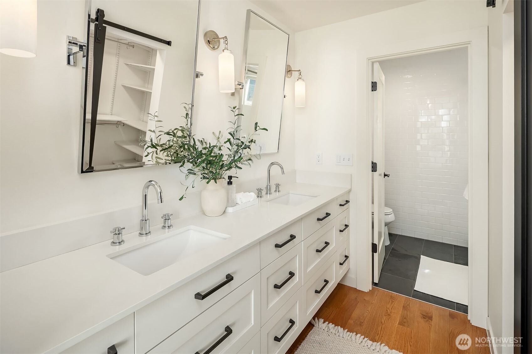 1537 Grandview Place E Unit: D