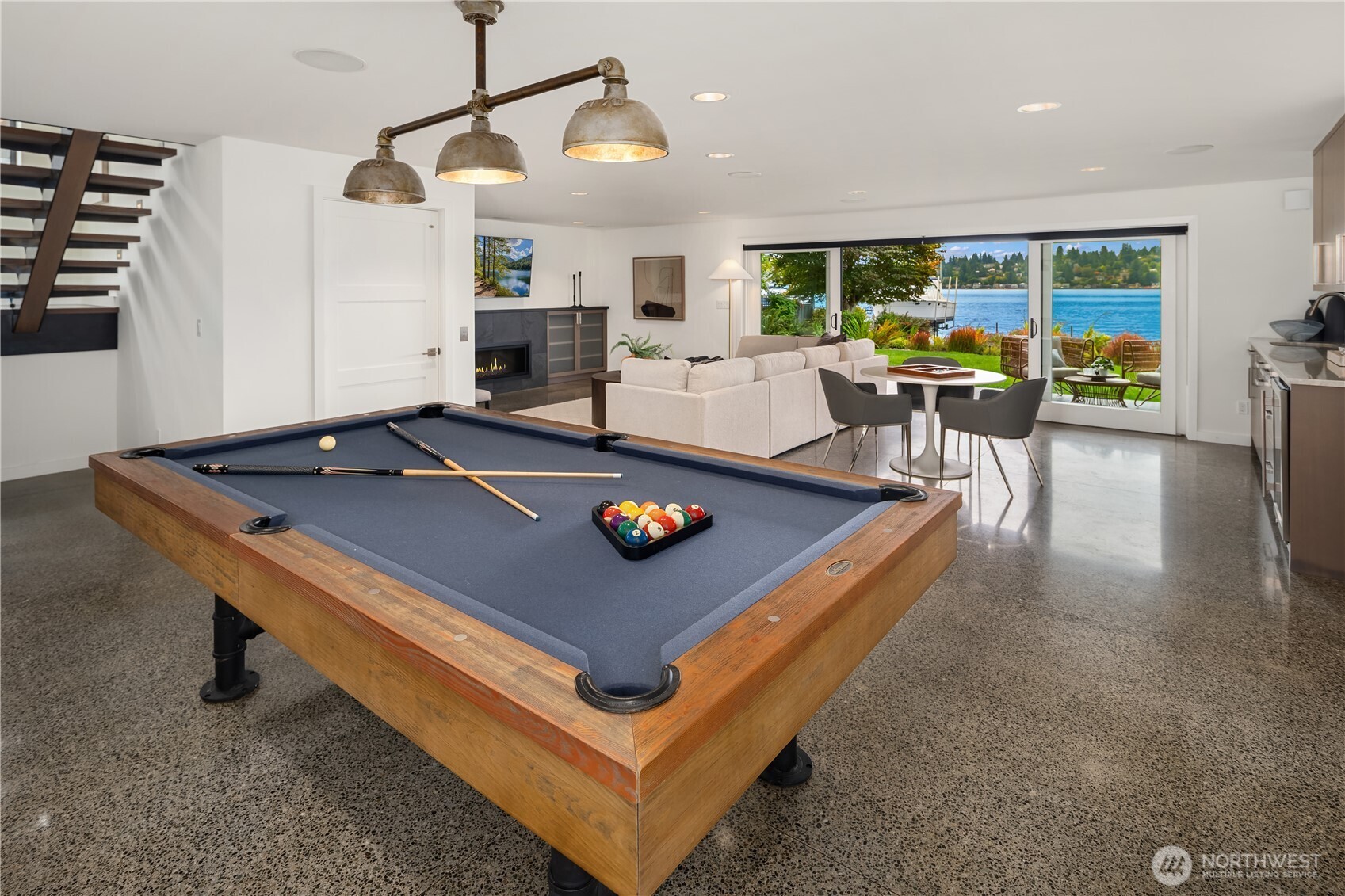 13031 Holmes Point Drive NE