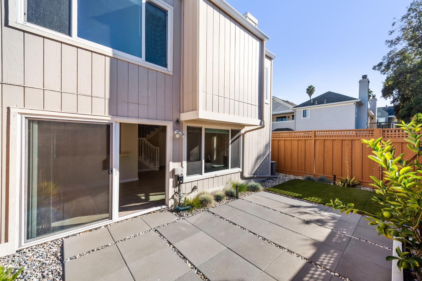 333 S Bernardo AVE