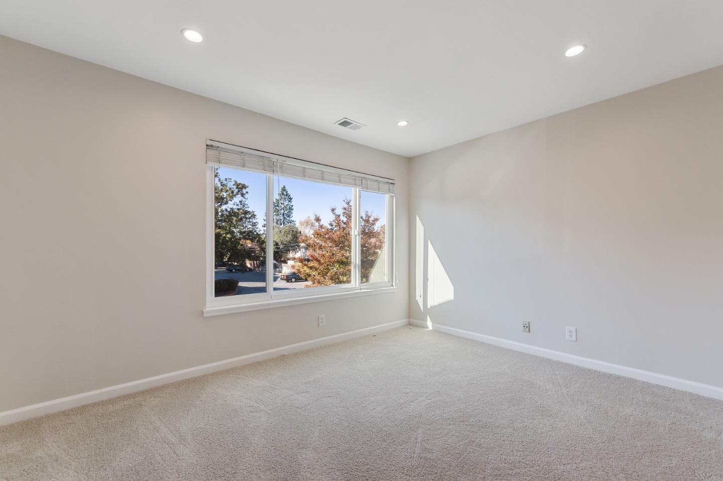 333 S Bernardo AVE