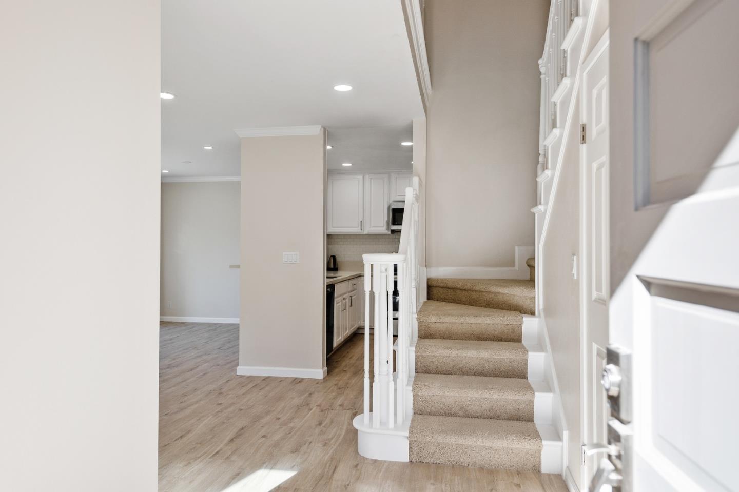 333 S Bernardo AVE