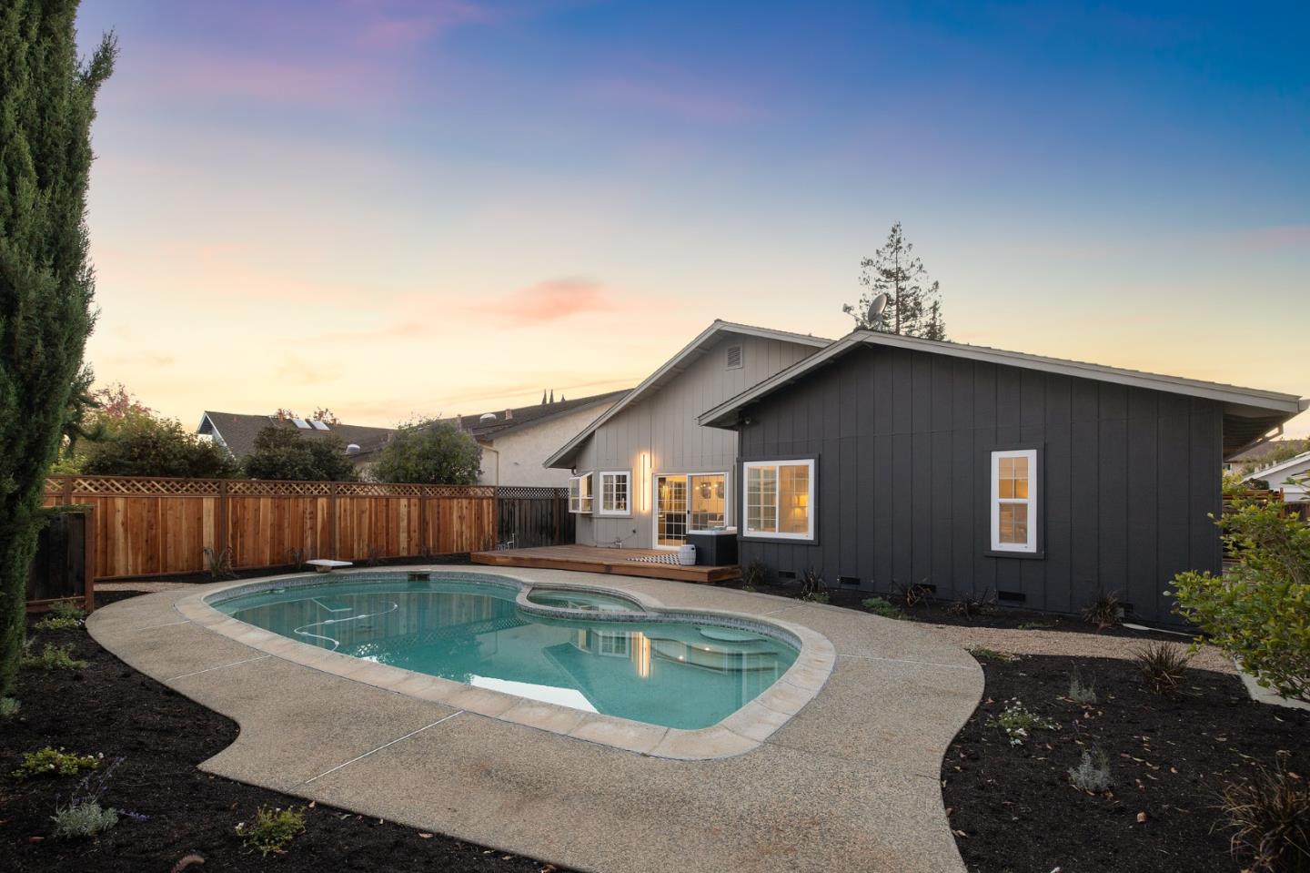 10296 Virginia Swan PL