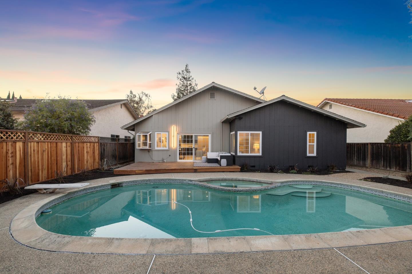 10296 Virginia Swan PL