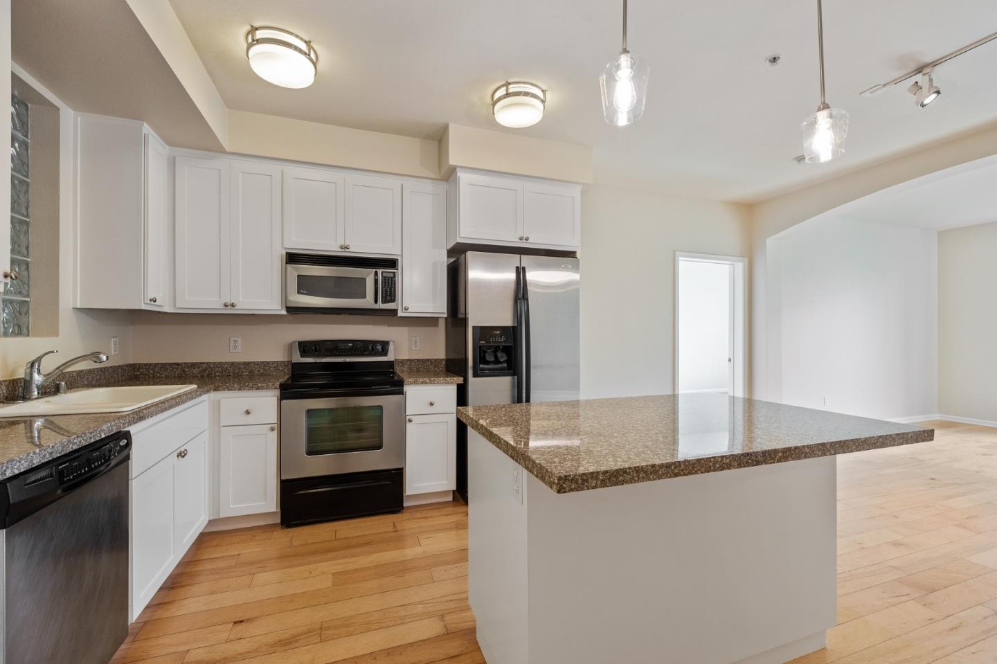 800 N 8th ST 213