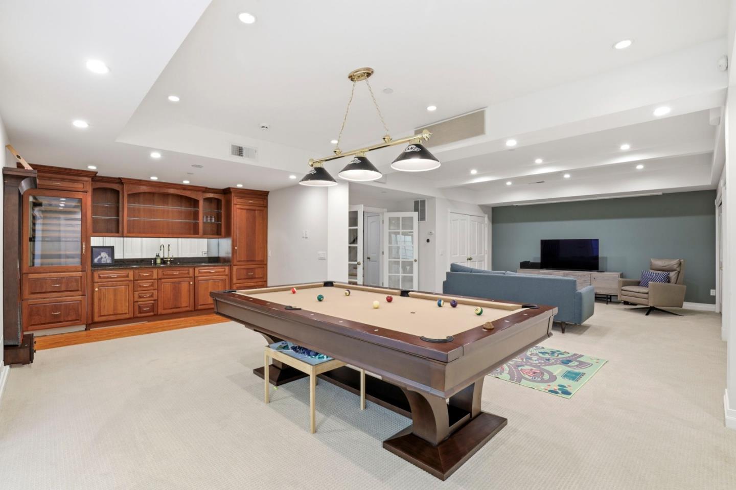 300 Sunkist Lane
