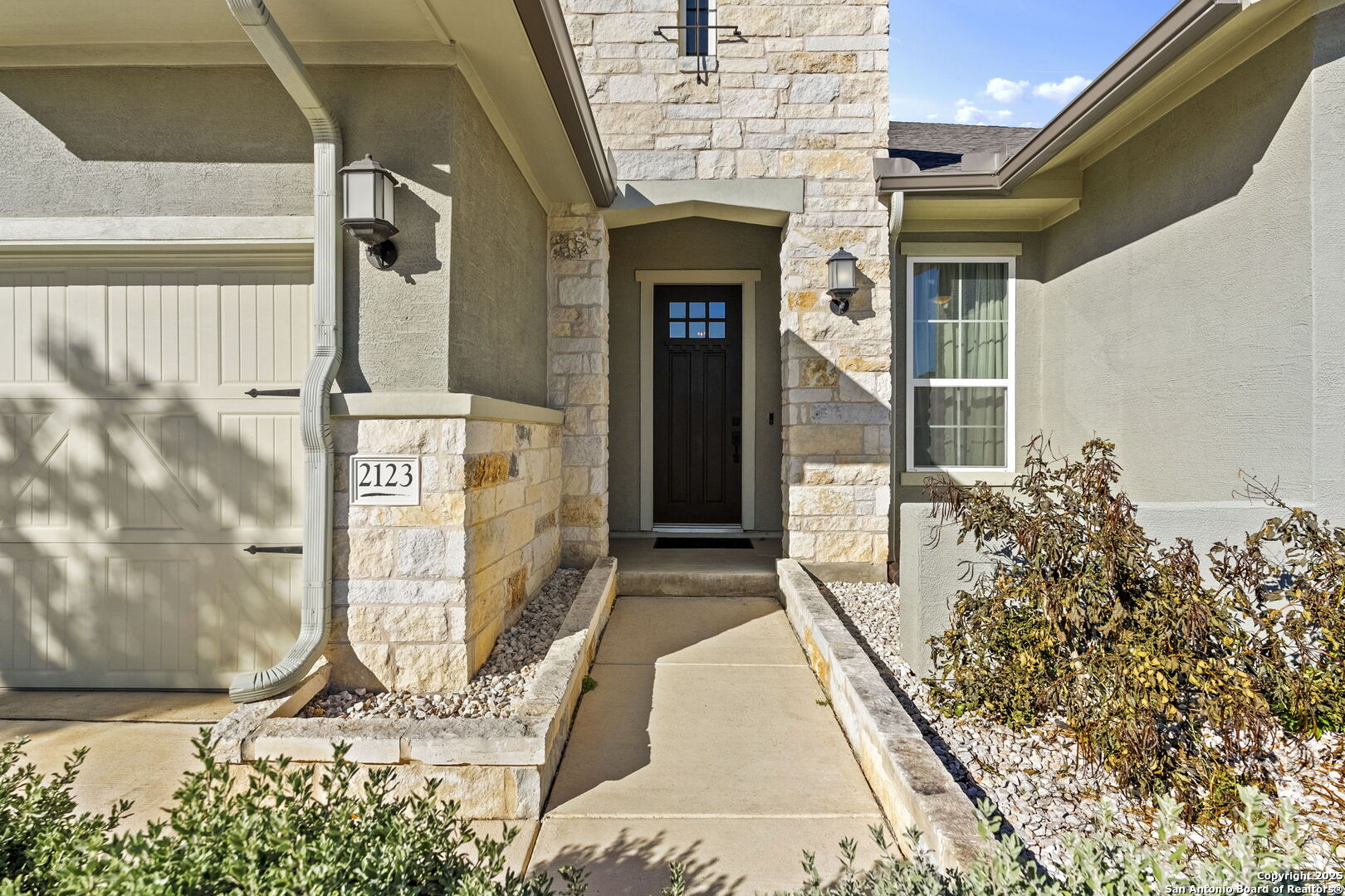 2123 KERRISDALE DR