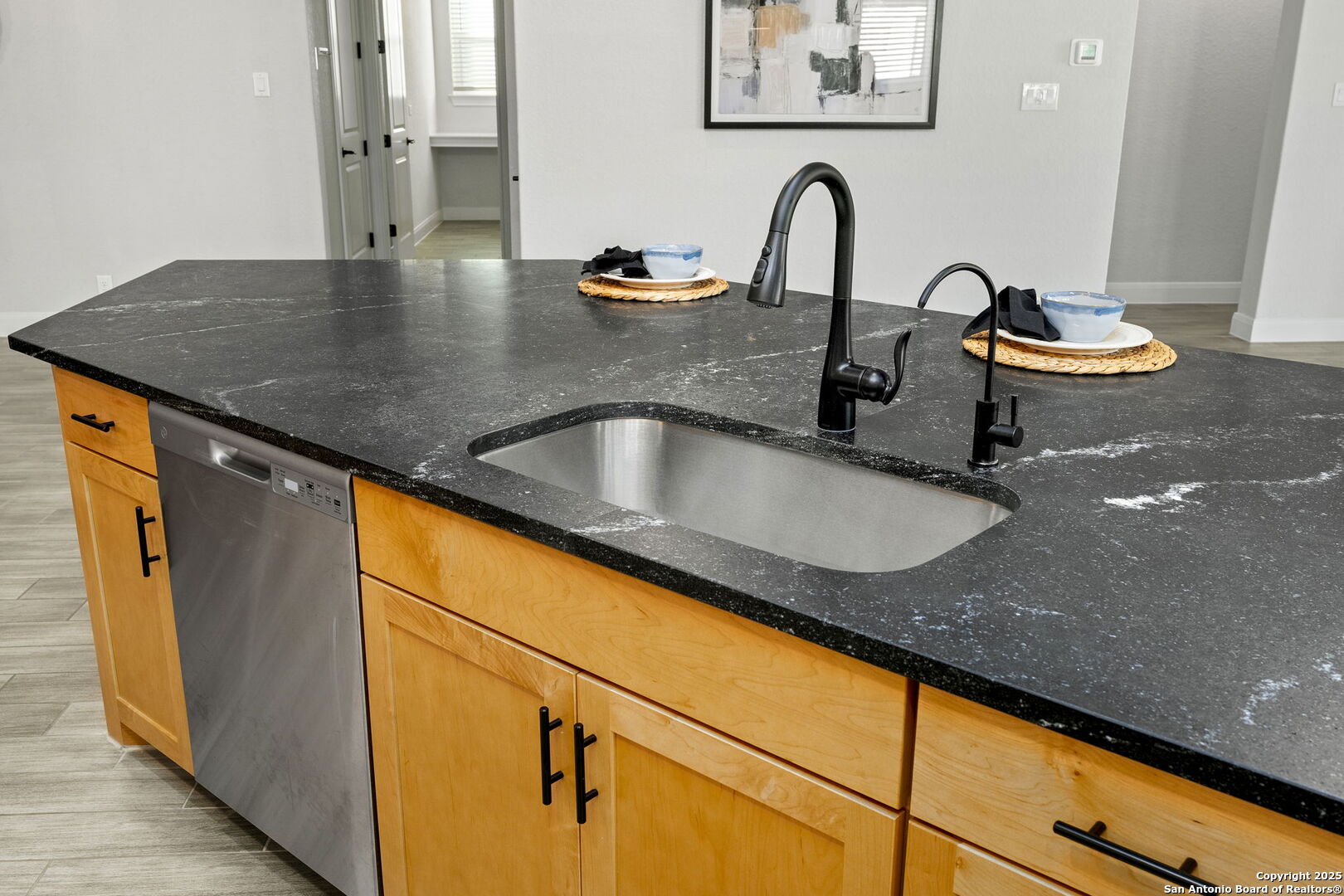 2123 KERRISDALE DR