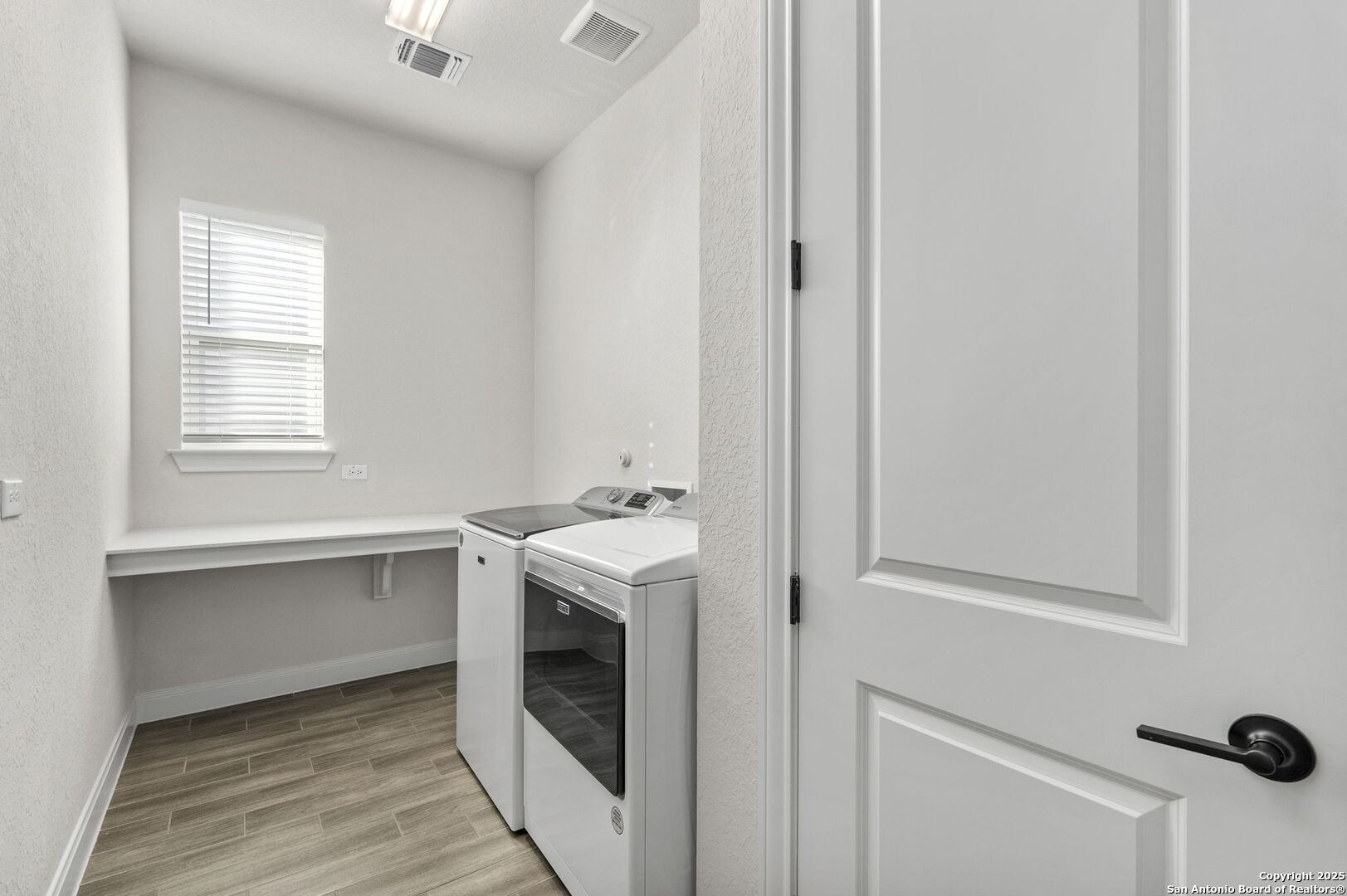 2123 KERRISDALE DR