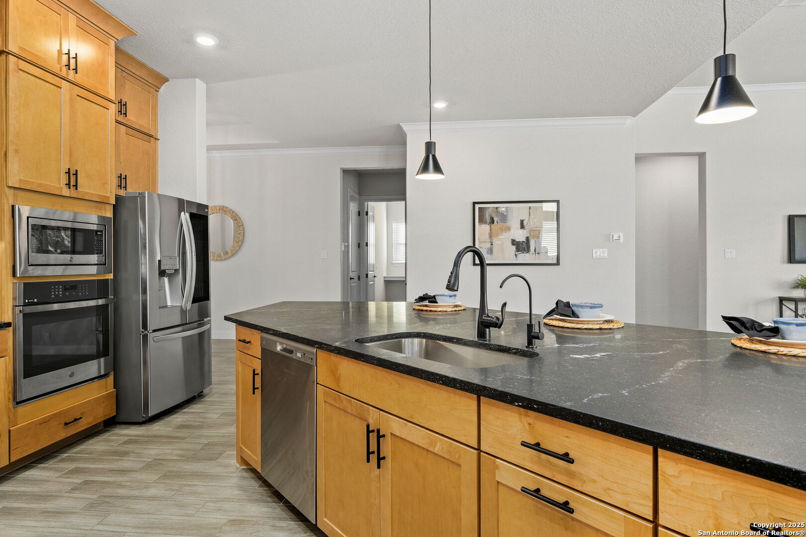 2123 KERRISDALE DR