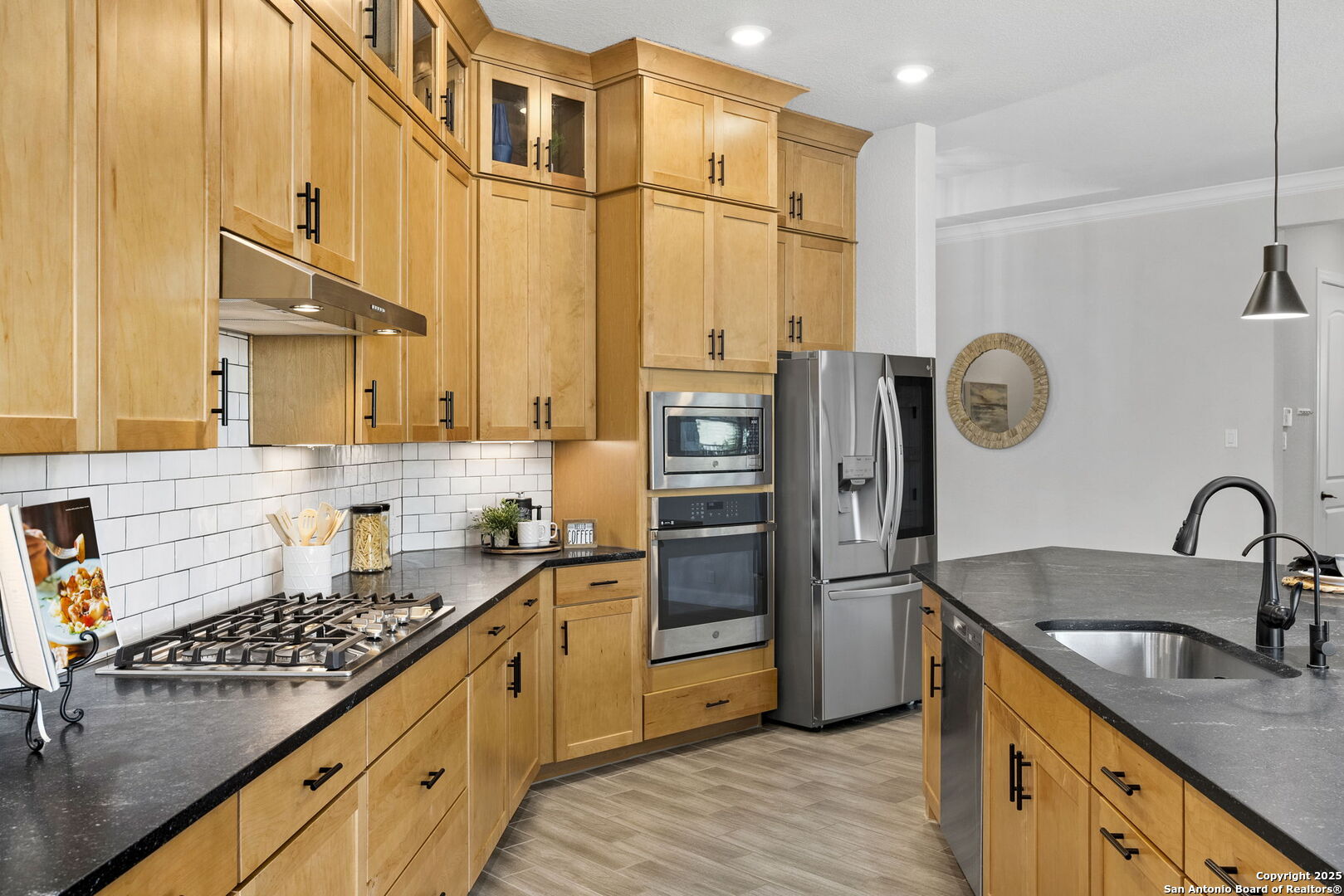2123 KERRISDALE DR