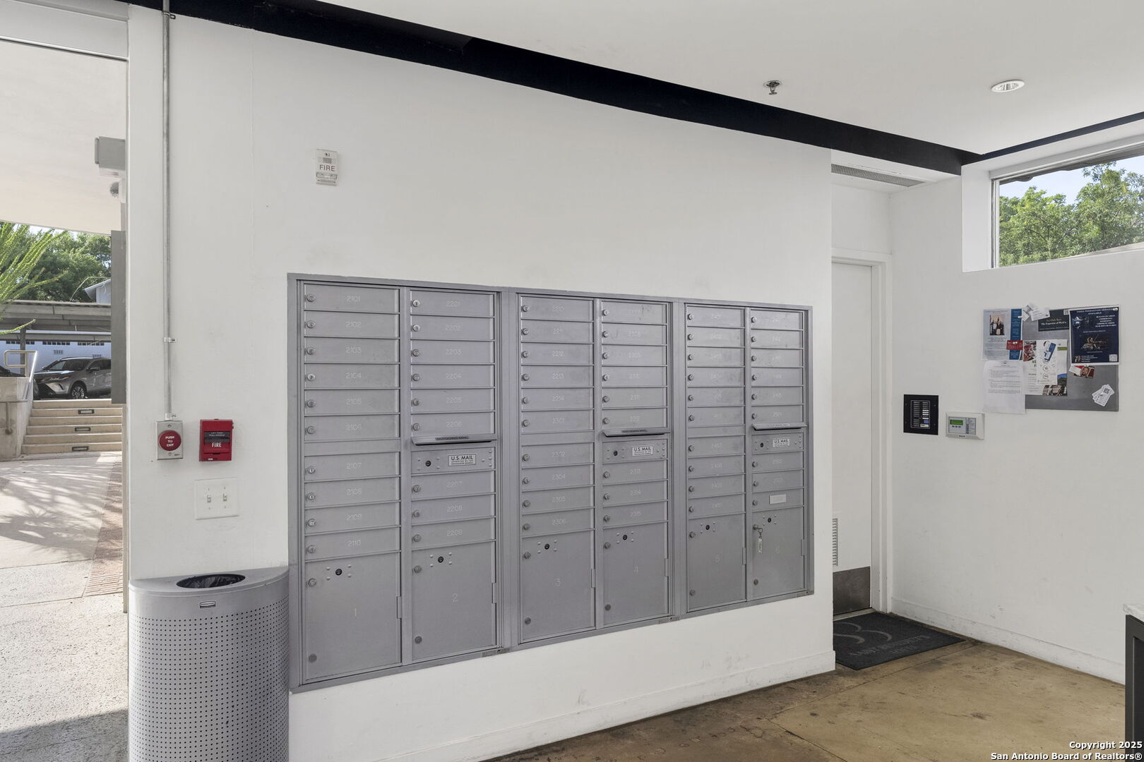1115 S Alamo 2211