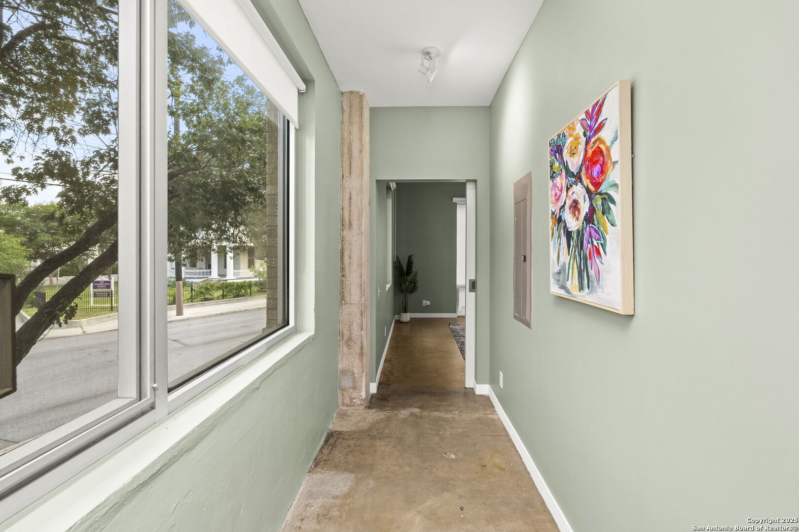 1115 S Alamo 2211