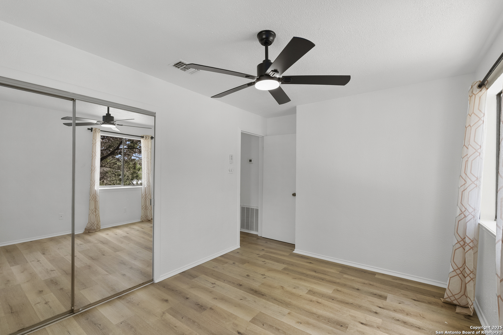 2033 Colleen Dr
