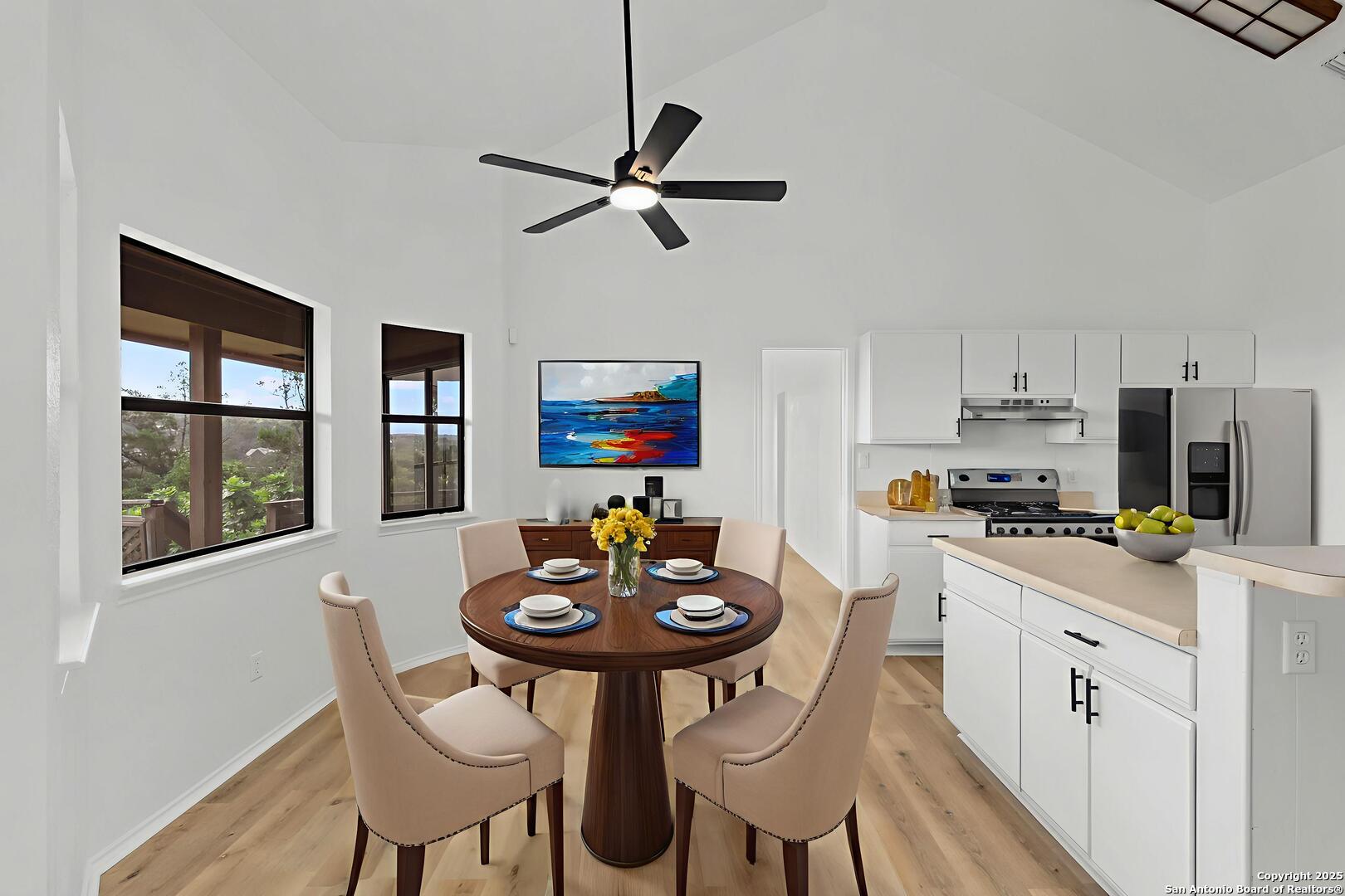 2033 Colleen Dr