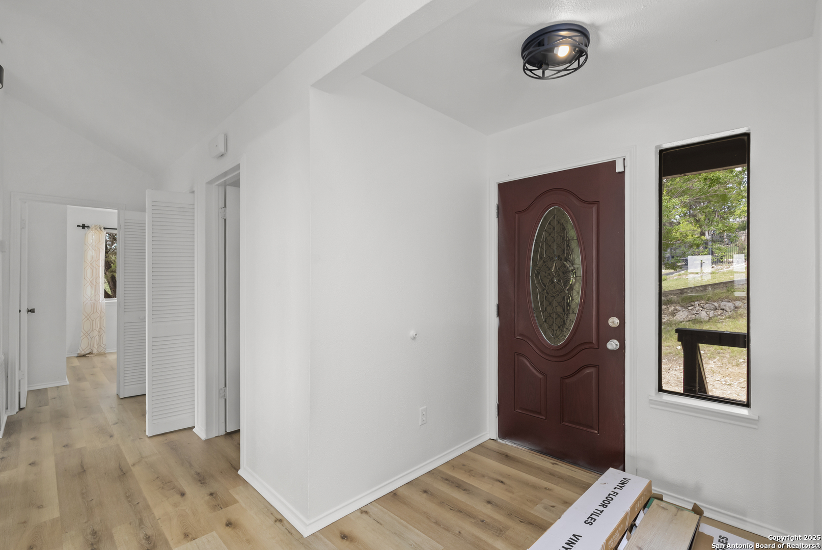 2033 Colleen Dr