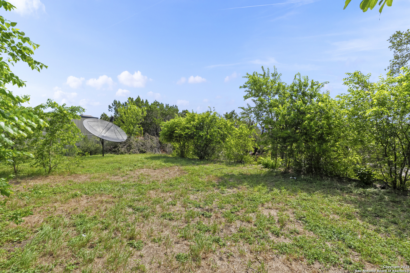 2033 Colleen Dr