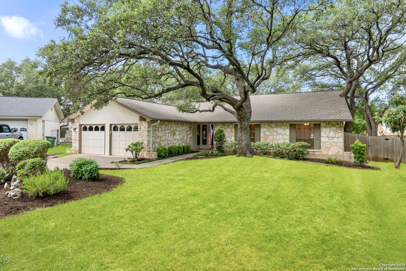 14310 Fox Fire Ln