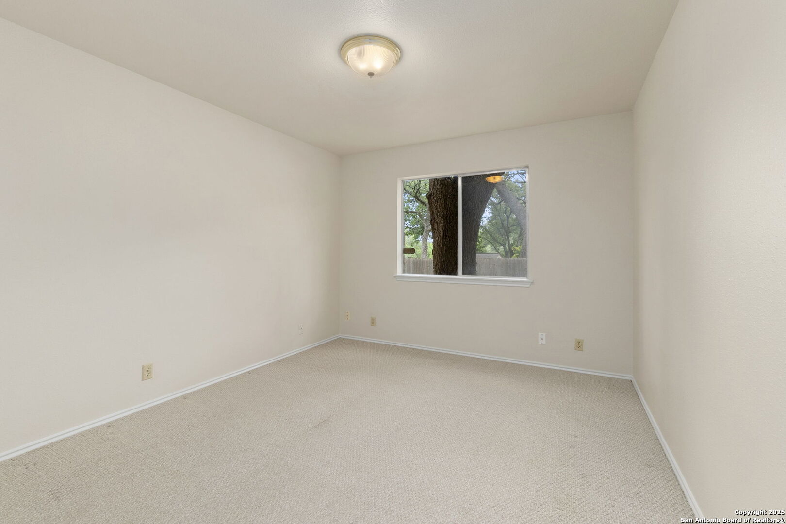 14310 Fox Fire Ln