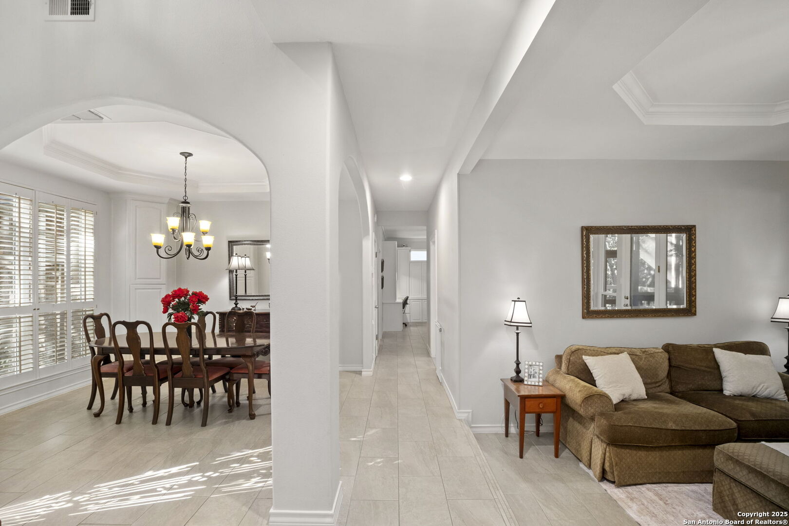 16222 Robinwood Ln
