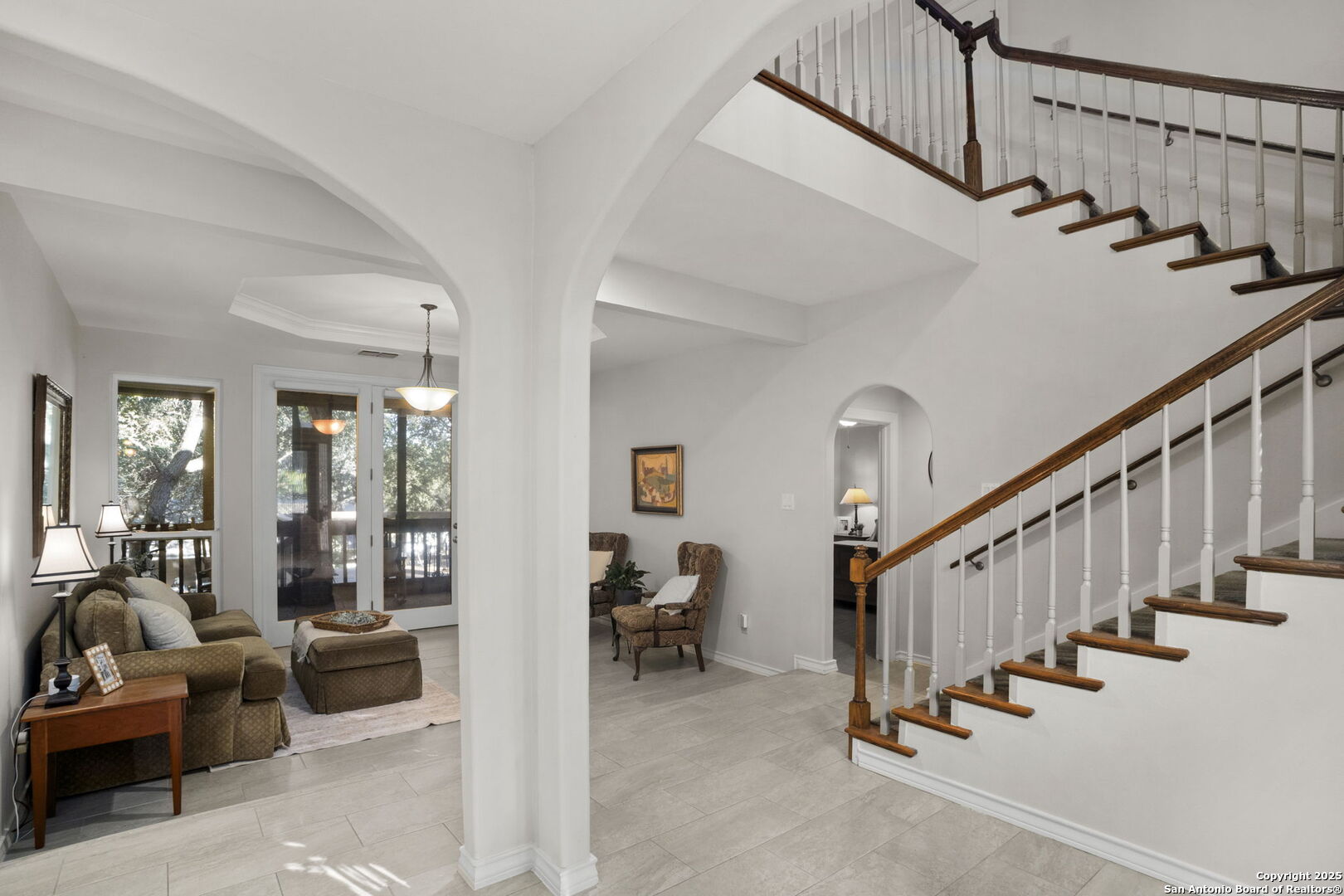 16222 Robinwood Ln