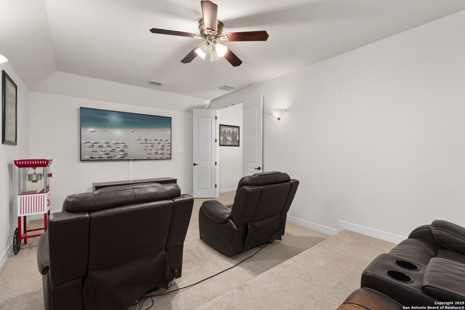 7008 Derek Ct