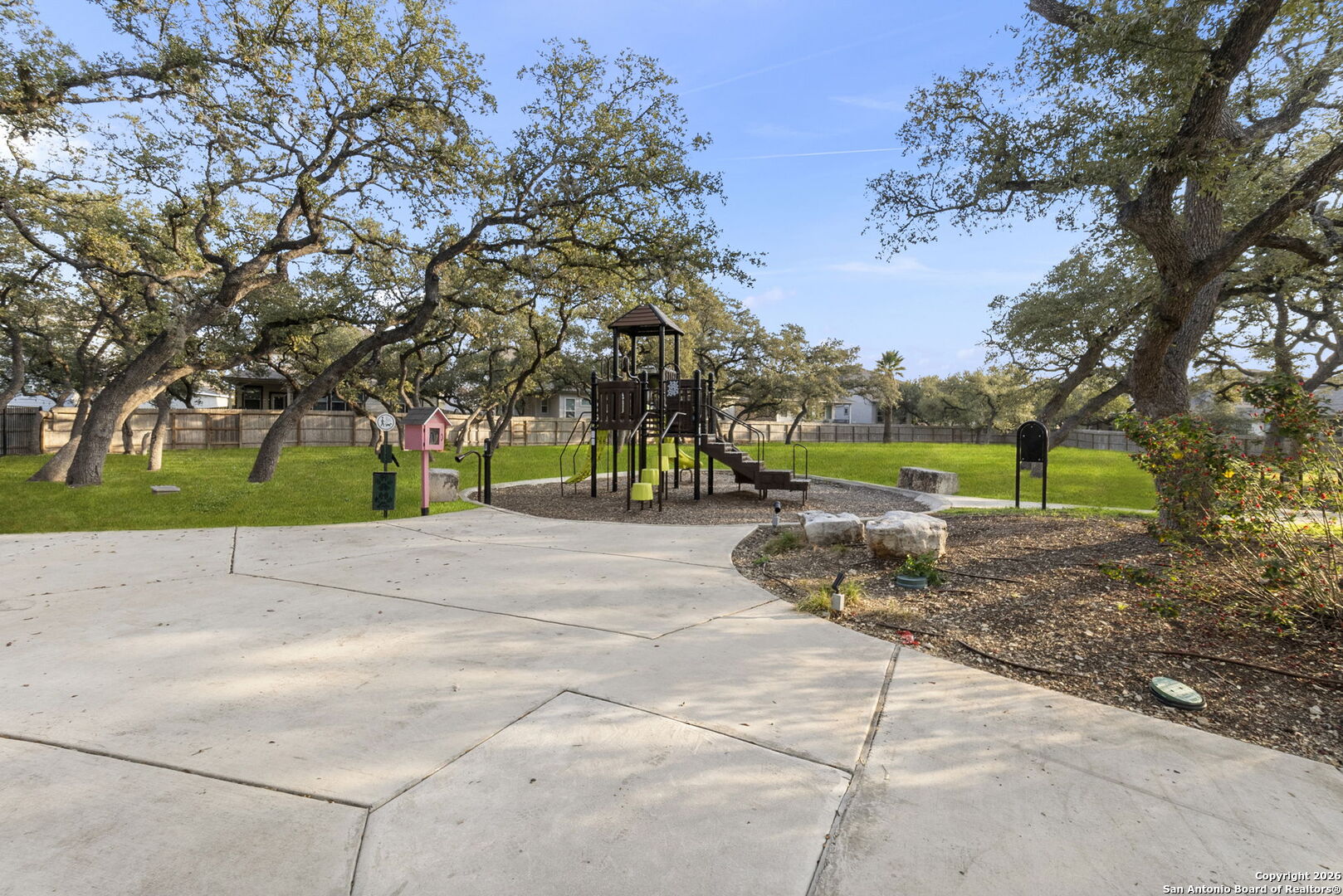 5702 Willow Creek Way